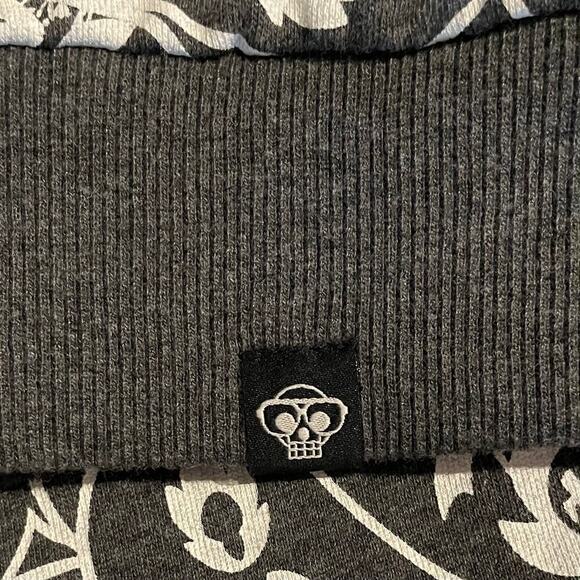 NWT Mostly Heard Rarely Seen 2015 Paisley Crew Sweatshirt Medium - Picture 7 of 10